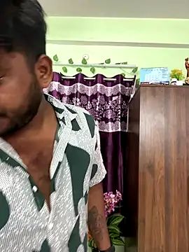Snapshot of V-Hot-Sweti chatting on September 21, 2025, 7:19 pm V-Hot-Sweti online show from September 21, 2025, 7:19 pm
