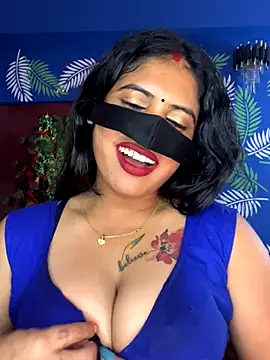 V-Hot-Sweti online show from November 20, 2025, 8:42 pm