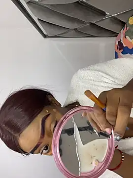 zaracollins01 online show from March 26, 2026, 7:23 pm