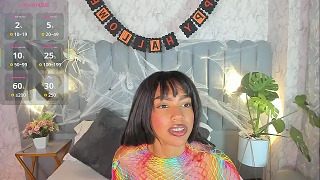 Snapshot of aylacallowey chatting on October 24, 2025, 7:13 pm aylacallowey online show from October 24, 2025, 7:13 pm