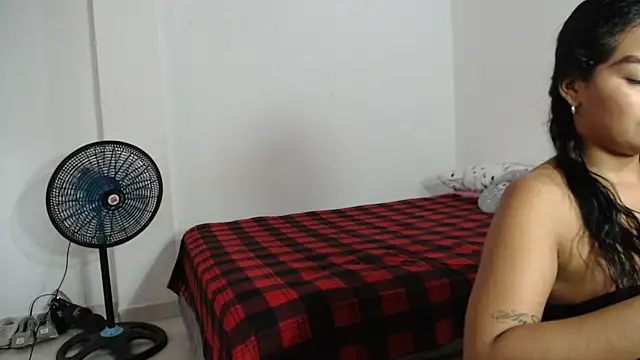 MichellSexxx online show from October 27, 2025, 9:05 pm