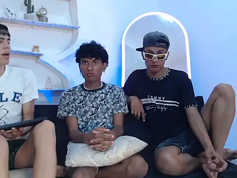 Snapshot of YOUNGS_GUYS chatting on September 8, 2025, 7:24 pm YOUNGS GUYS online show from September 8, 2025, 7:24 pm