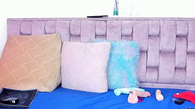 Alexa-Hunter online show from February 13, 2026, 8:20 pm