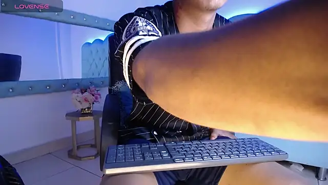 Snapshot of Bastian_Jonnes chatting on October 19, 2025, 4:37 am Bastian Jonnes online show from October 19, 2025, 4:37 am