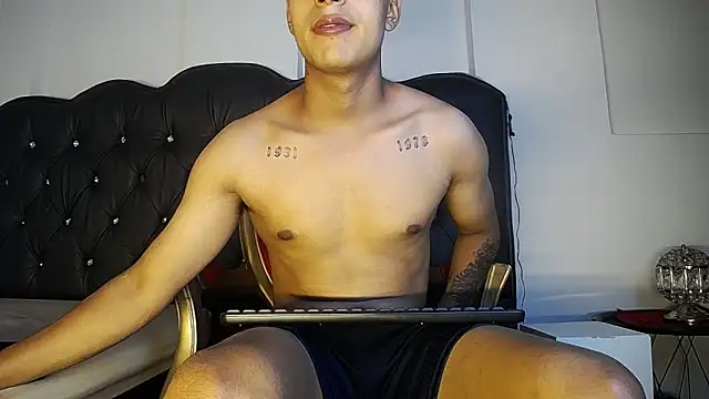 Snapshot of Bastian_Jonnes chatting on September 19, 2025, 7:51 pm Bastian Jonnes online show from September 19, 2025, 7:51 pm