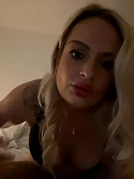 Seductive-SkyeXXX online show from November 5, 2025, 9:29 pm