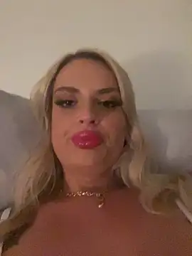 Seductive-SkyeXXX online show from October 12, 2025, 5:31 am