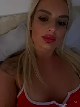 Seductive-SkyeXXX online show from October 10, 2025, 7:36 pm