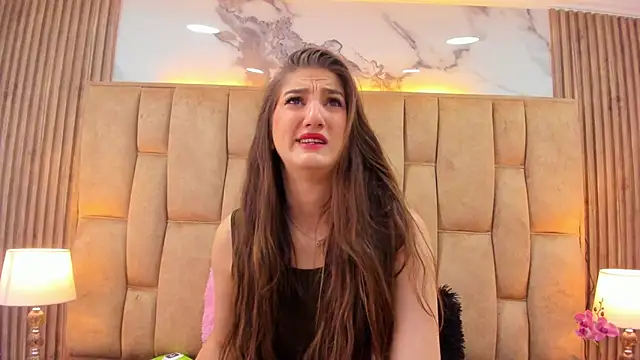 Dafne castro  online show from May 22, 2026, 7:34 pm