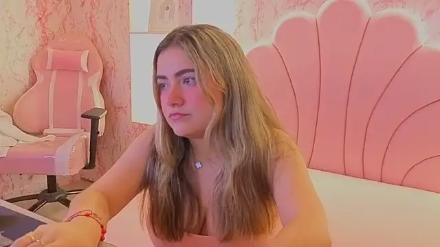 KatyBlondee online show from December 2, 2025, 3:30 am