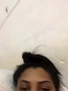 Snapshot of Marianasapequinha chatting on September 18, 2025, 1:47 pm Marianasapequinha online show from September 18, 2025, 1:47 pm