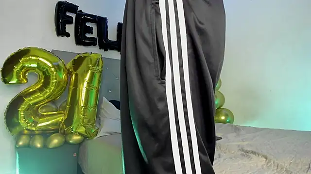 twinkDuohot online show from March 6, 2026, 1:06 pm