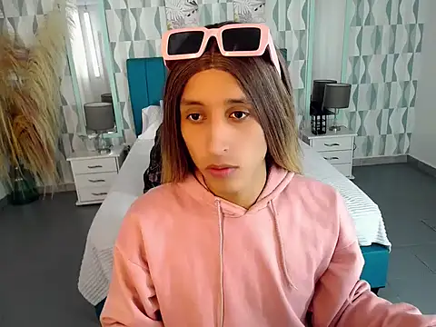 Snapshot of samantha_bliss chatting on October 14, 2025, 7:03 pm samantha bliss online show from October 14, 2025, 7:03 pm