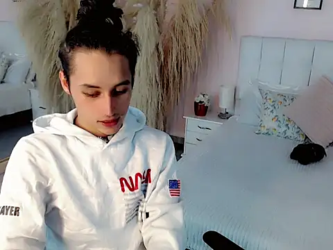 Snapshot of samantha_bliss chatting on November 13, 2025, 11:47 am samantha bliss online show from November 13, 2025, 11:47 am