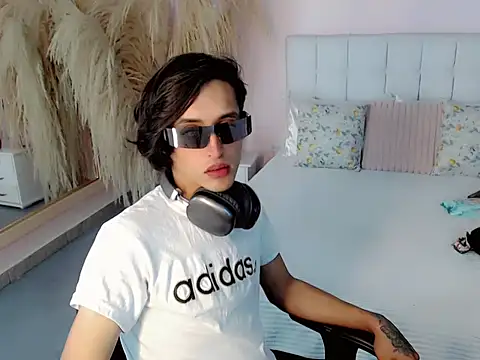 Snapshot of samantha_bliss chatting on November 9, 2025, 11:58 am samantha bliss online show from November 9, 2025, 11:58 am