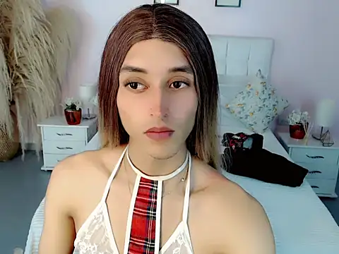 Snapshot of samantha_bliss chatting on October 27, 2025, 12:17 pm samantha bliss online show from October 27, 2025, 12:17 pm