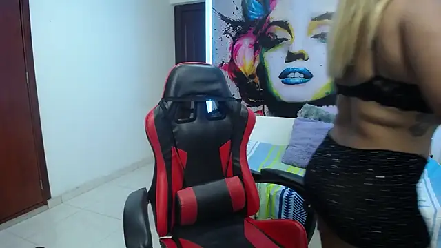 tiana breeze online show from October 4, 2025, 1:29 am