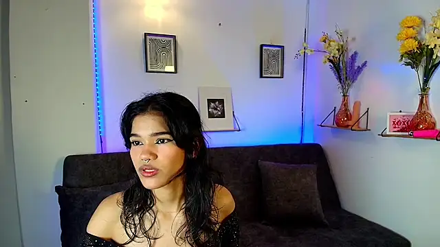 Snapshot of emycarver09 chatting on September 10, 2025, 12:26 pm emycarver09 online show from September 10, 2025, 12:26 pm