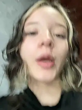 sukubo   online show from March 14, 2026, 7:14 am