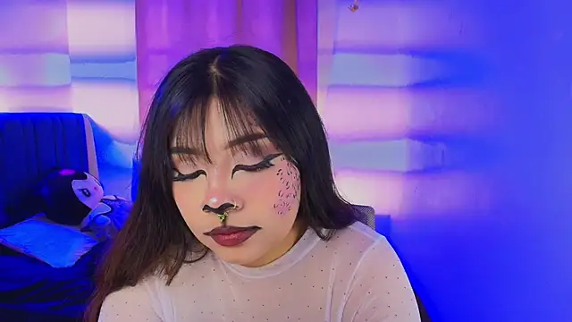 annie-russel online show from October 2, 2025, 2:26 am