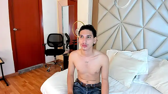 axel alvareez online show from October 8, 2025, 3:30 am