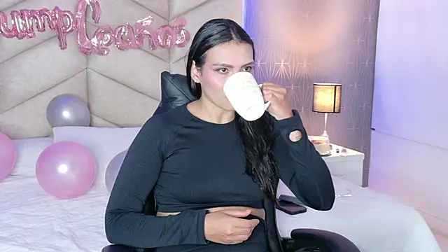 samiradoll online show from October 24, 2025, 4:22 am