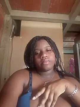 Snapshot of laDM22 chatting on February 12, 2026, 7:46 pm laDM22 online show from February 12, 2026, 7:46 pm