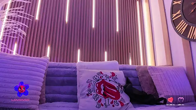 Snapshot of ArianaSantana chatting on November 15, 2025, 12:53 pm ArianaSantana online show from November 15, 2025, 12:53 pm