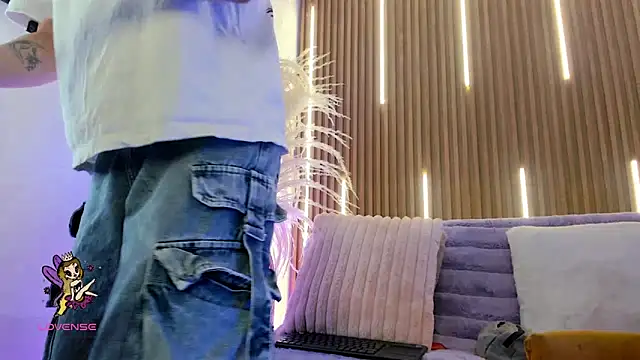 Snapshot of ArianaSantana chatting on November 21, 2025, 12:48 pm ArianaSantana online show from November 21, 2025, 12:48 pm