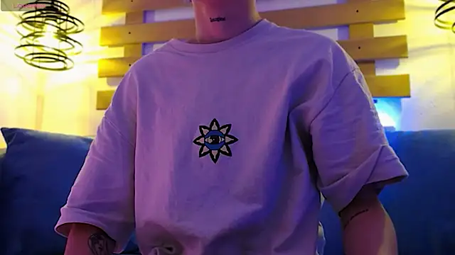 Snapshot of ArianaSantana chatting on October 15, 2025, 12:46 pm ArianaSantana online show from October 15, 2025, 12:46 pm