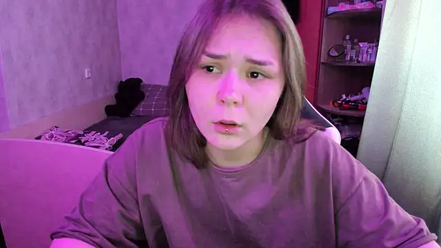 Snapshot of Sophi_gi chatting on September 28, 2025, 2:40 am Sophi gi online show from September 28, 2025, 2:40 am