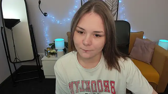 Snapshot of Sophi_gi chatting on September 14, 2025, 3:07 am Sophi gi online show from September 14, 2025, 3:07 am