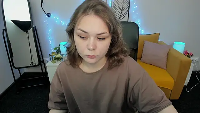 Snapshot of Sophi_gi chatting on September 18, 2025, 4:48 am Sophi gi online show from September 18, 2025, 4:48 am