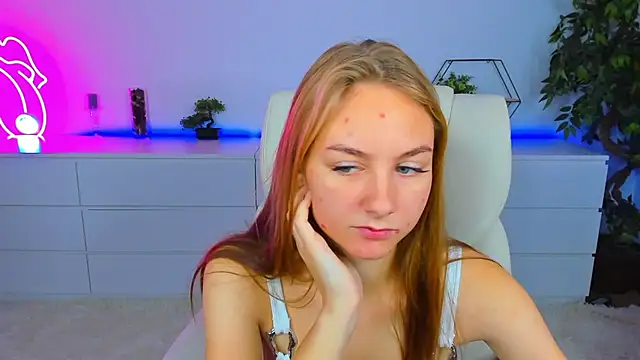 MilaAddams online show from October 13, 2025, 5:42 am