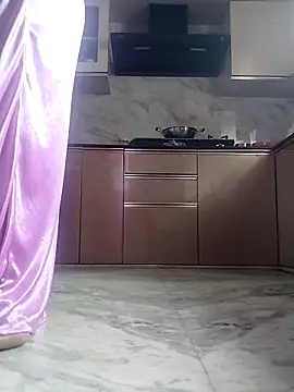 Snapshot of NehaQn chatting on September 18, 2025, 4:04 am NehaQn online show from September 18, 2025, 4:04 am