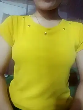 LucyyLy online show from October 15, 2025, 11:13 pm