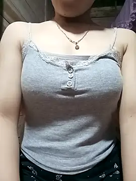LucyyLy online show from May 28, 2026, 12:22 pm