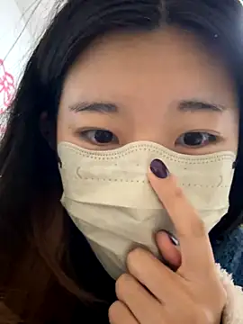 Lulu125216 online show from October 28, 2025, 3:44 pm