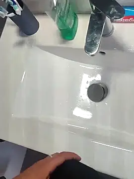 Yazaza1999 online show from October 12, 2025, 12:17 pm