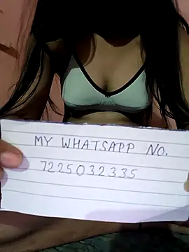 Snapshot of sr2818168 chatting on September 13, 2025, 1:33 pm sr2818168 online show from September 13, 2025, 1:33 pm