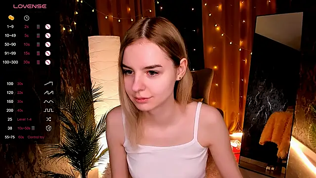 LillianShine online show from February 25, 2026, 2:23 am