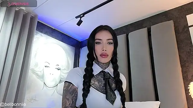 belllbonniie online show from February 16, 2026, 8:18 pm