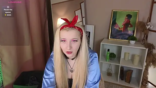 Milana Key online show from February 6, 2026, 11:01 pm