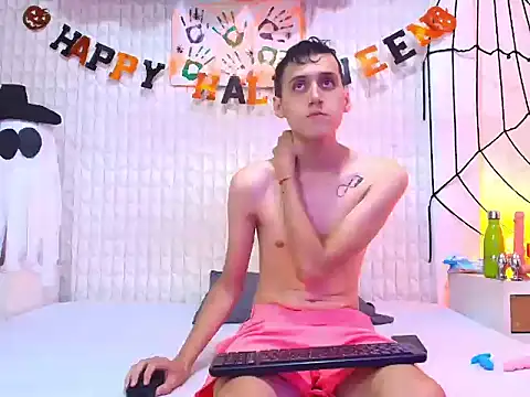 LuigiMarchetti online show from October 29, 2025, 8:52 pm