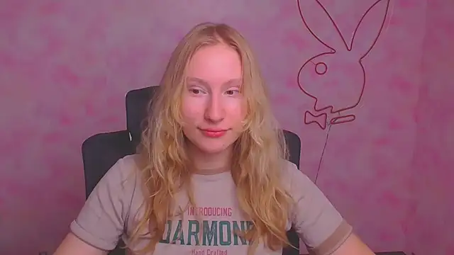 Snapshot of Elizabeth_Kissa chatting on October 3, 2025, 11:34 am Elizabeth Kissa online show from October 3, 2025, 11:34 am