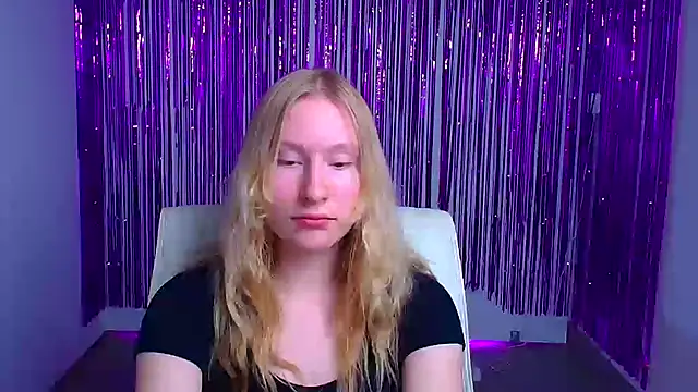 Snapshot of Elizabeth_Kissa chatting on September 26, 2025, 11:28 am Elizabeth Kissa online show from September 26, 2025, 11:28 am