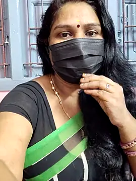 Snapshot of Tamil_Azhaghi25 chatting on November 1, 2025, 6:02 pm Tamil Azhaghi25 online show from November 1, 2025, 6:02 pm