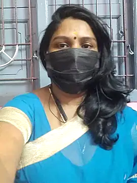 Snapshot of Tamil_Azhaghi25 chatting on November 10, 2025, 7:19 pm Tamil Azhaghi25 online show from November 10, 2025, 7:19 pm