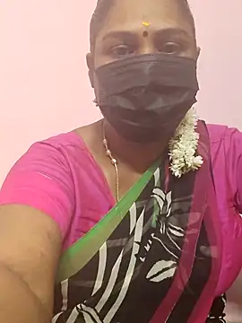 Snapshot of Tamil_Azhaghi25 chatting on October 22, 2025, 4:50 pm Tamil Azhaghi25 online show from October 22, 2025, 4:50 pm