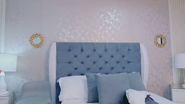 ZoeWilliis online show from May 30, 2026, 11:49 am
